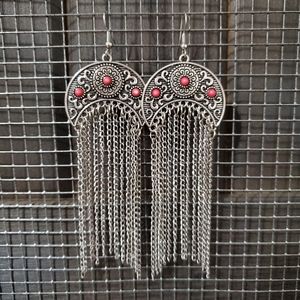 Silver Crescent Drop Earrings ⭐️